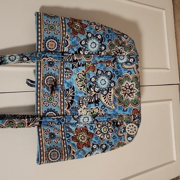 Vera Bradley Tote - Picture 2 of 4